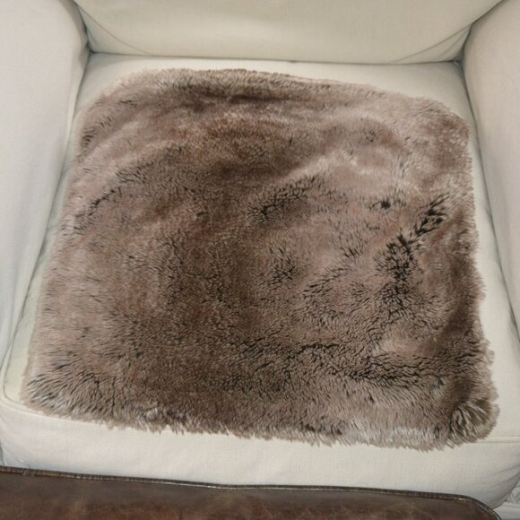 West Elm Faux Fur 18"x18" PILLOW COVER Zipper - Picture 1 of 6